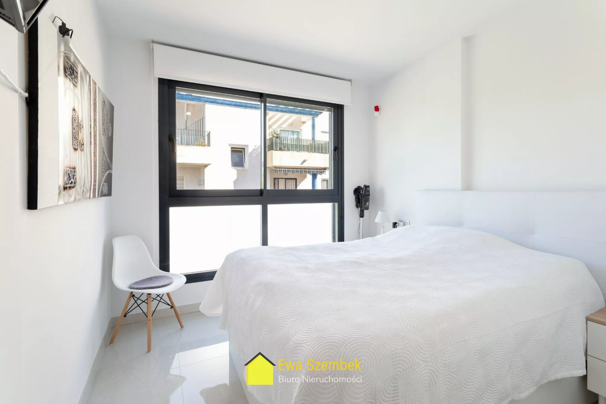 NOWOCZESNY APARTAMENT Z BASENEM W CENTRUM TORREVIEJA - Mieszkanie na sprzedaż