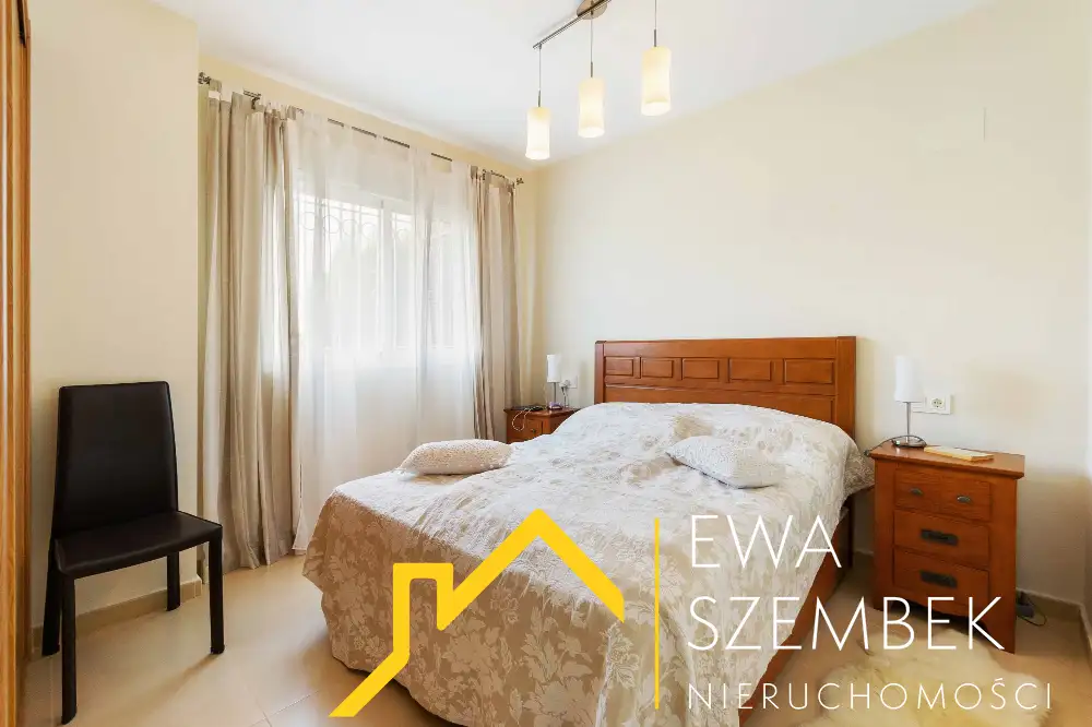 APARTAMENT Z BASENEM, 200M OD PLAŻY W LA MATA - Mieszkanie na sprzedaż