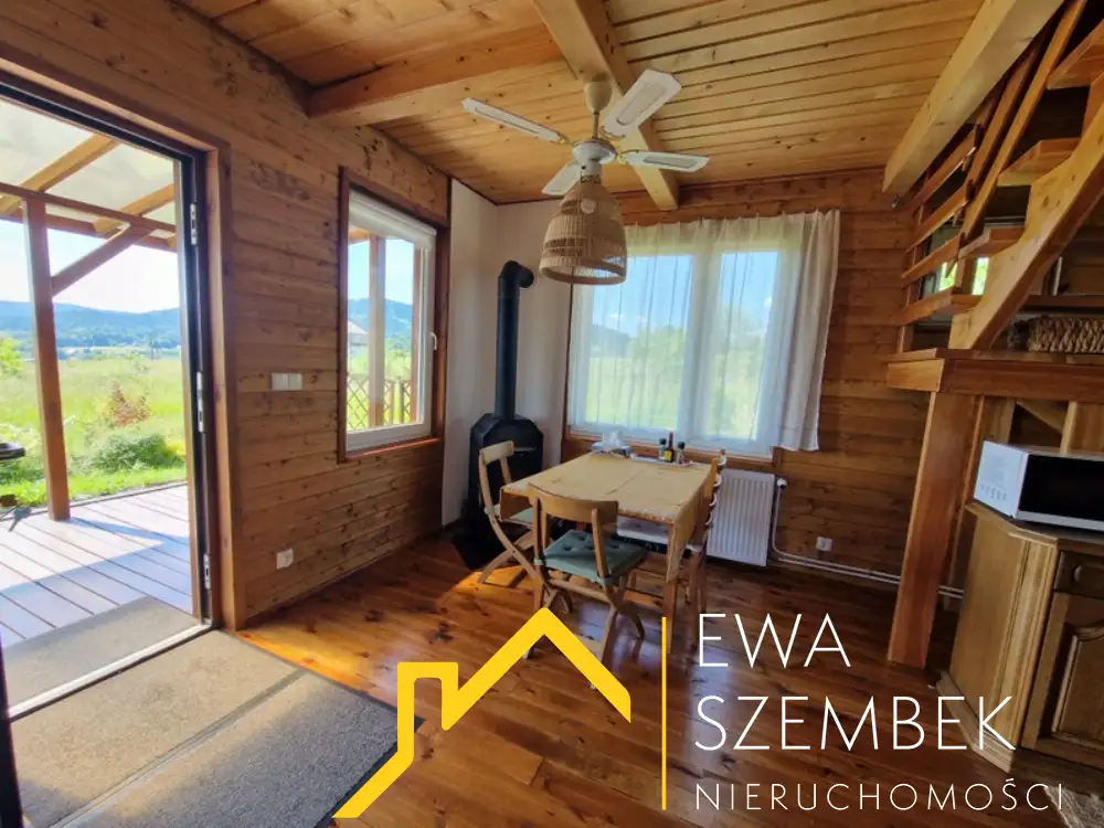 Drewniany dom o powierzchni całkowitej 66,70m2, użytkowej 50,40m2, działka 2000m2 - Dom w górach na sprzedaż