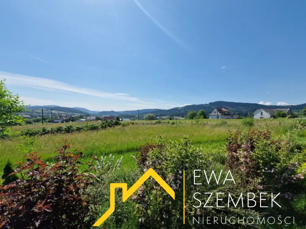 Drewniany dom o powierzchni całkowitej 66,70m2, użytkowej 50,40m2, działka 2000m2 - Dom w górach na sprzedaż