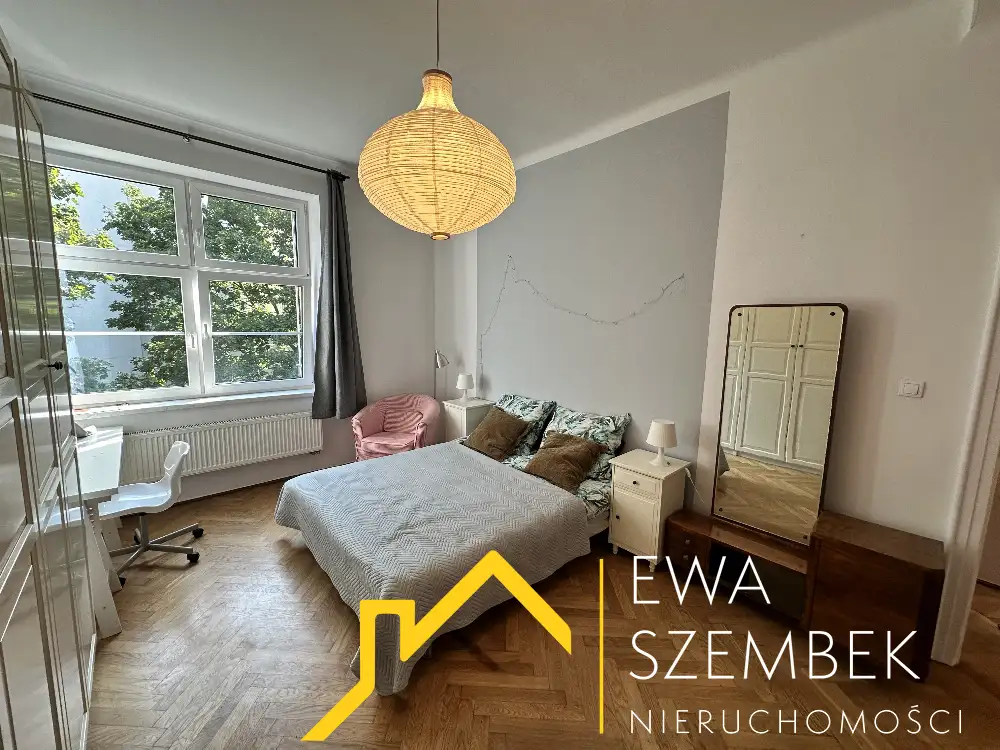 Stare Miasto/ Apartament 2 pokojowy/ balkon
