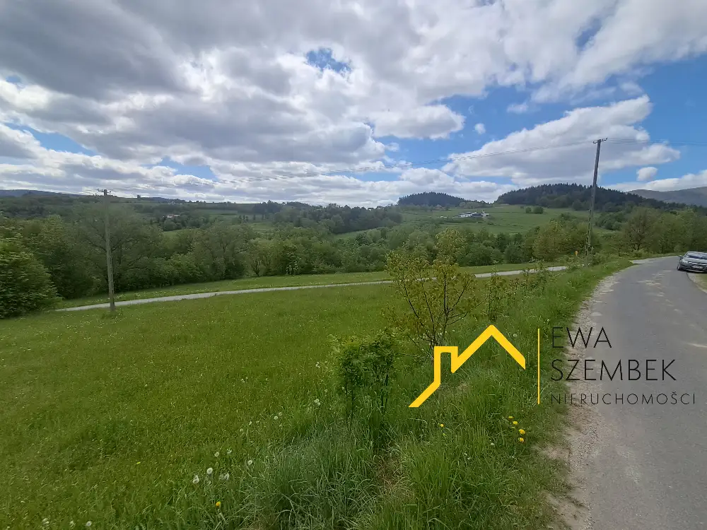 Na sprzedaż - malownicza działka budowlana w górskiej okolicy - Działki w górach na sprzedaż