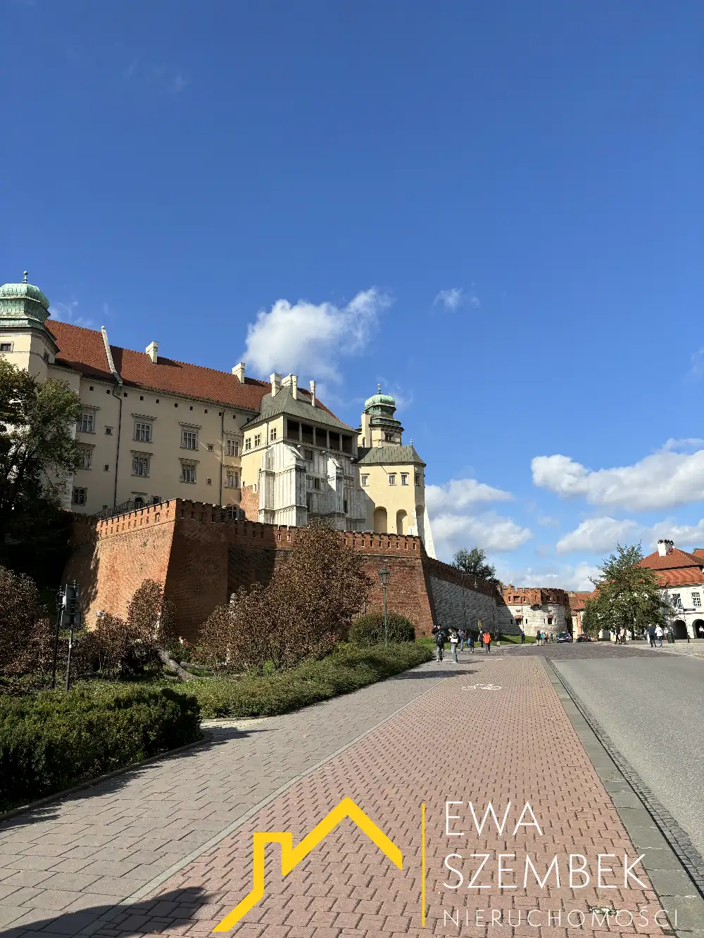 Lokal handlowo gastronomiczny koło Wawelu. - Lokal handlowy na wynajem Kraków