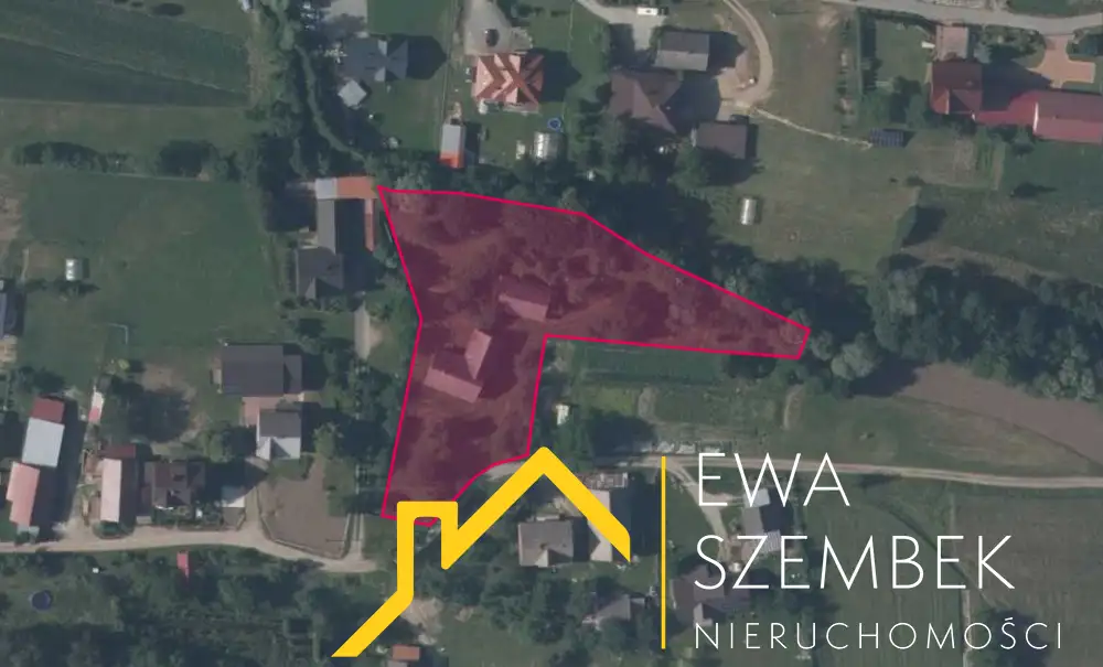 Drewniany klimatyczny dom z dużą działką 3800m2 - Dom w górach na sprzedaż