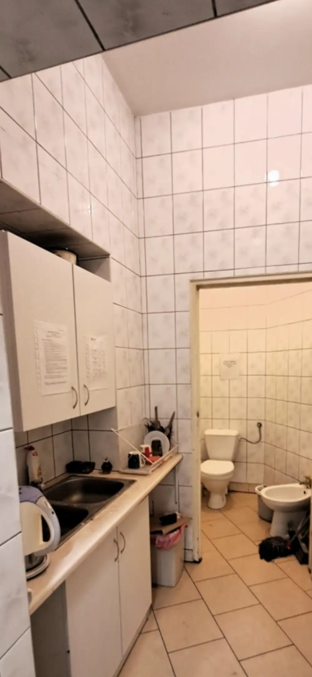 Lokal handlowy na sprzedaż w świetnej lokalizacji. - Lokal handlowy na sprzedaż Kraków