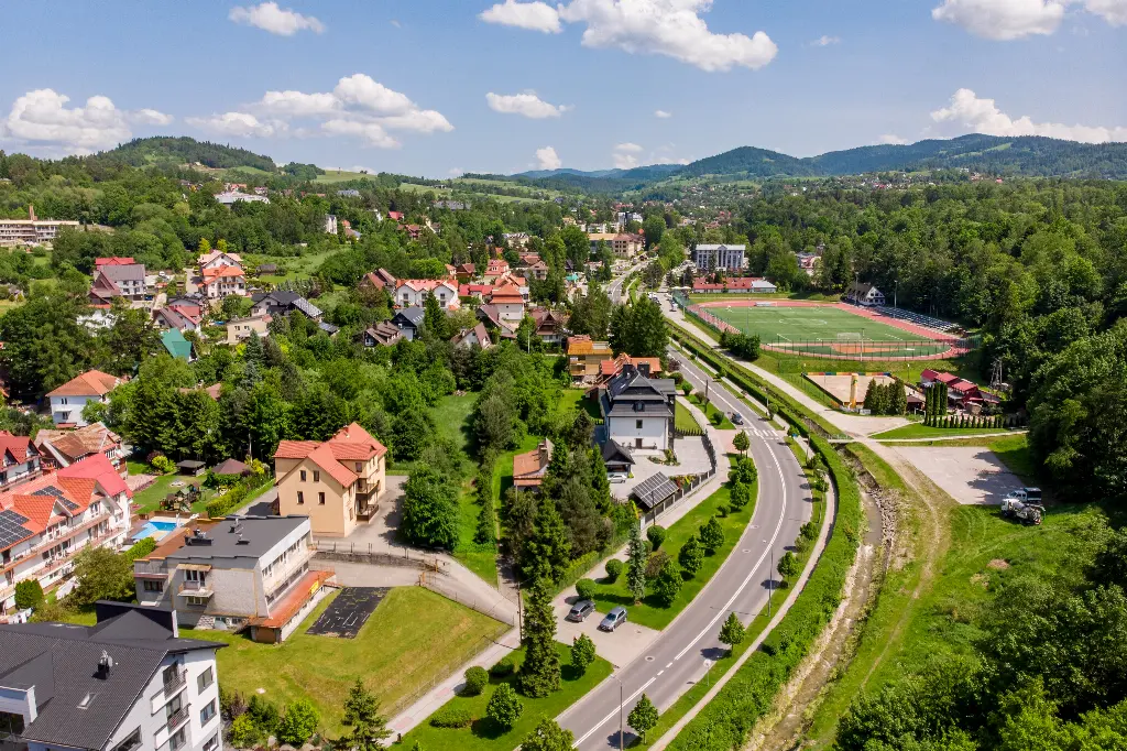 Wyjątkowy dom z potencjałem w centrum Rabki-Zdrój – idealny na inwestycję - Dom w górach na sprzedaż