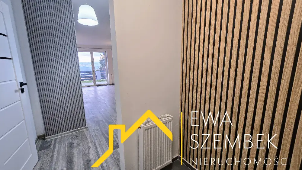 Dom w zabudowie szeregowej z ogródkiem i tarasem - Dom w górach na sprzedaż