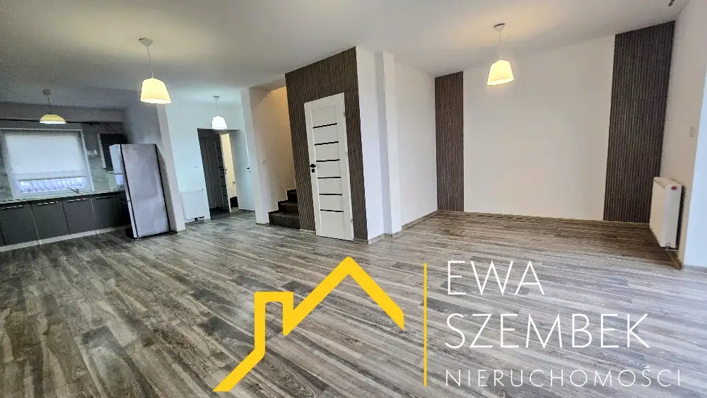 Dom w zabudowie szeregowej z ogródkiem i tarasem - Dom w górach na sprzedaż
