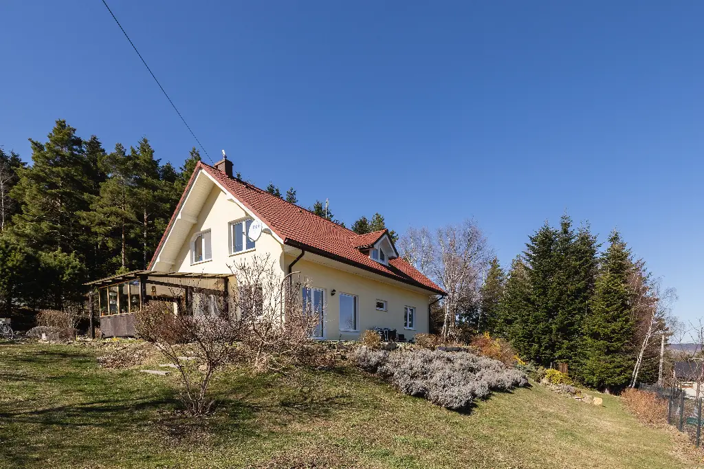 Dom z przepięknym widokiem na Beskid Wyspowy - Dom w górach na sprzedaż