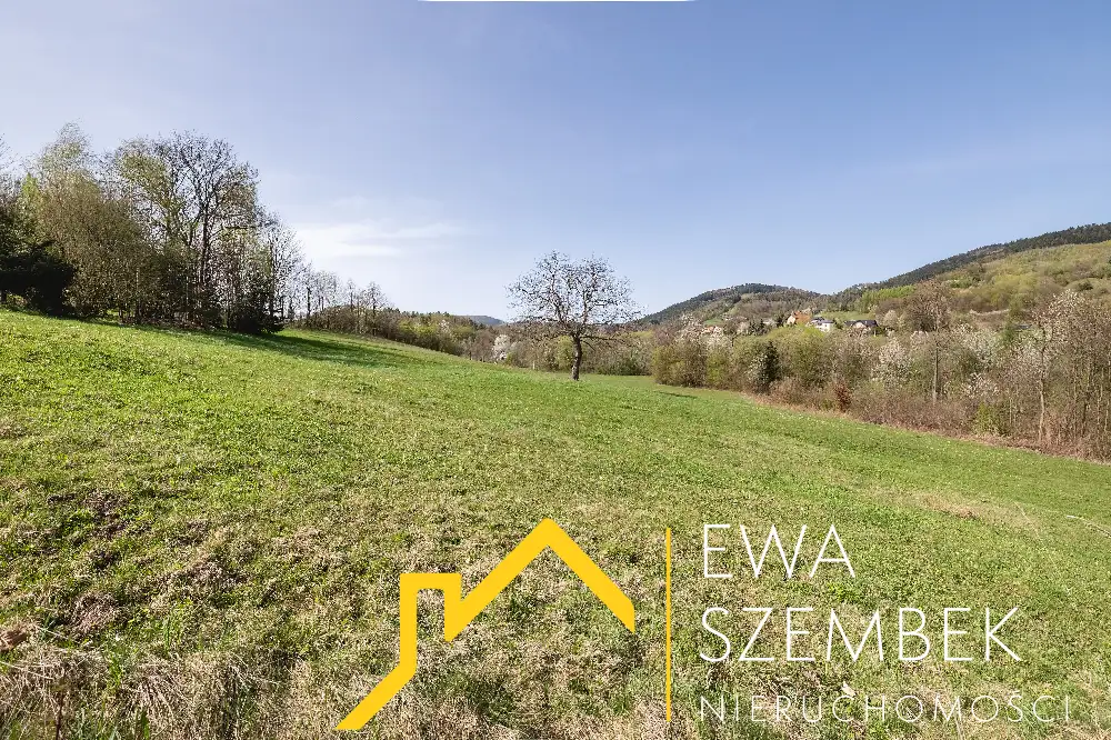 Wyjątkowy dom z bali na malowniczej działce 1,98 ha - Dom w górach na sprzedaż