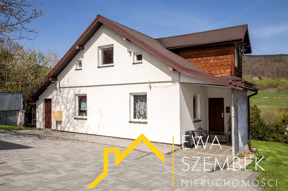 Wyjątkowy dom z bali na malowniczej działce 1,98 ha - Dom w górach na sprzedaż