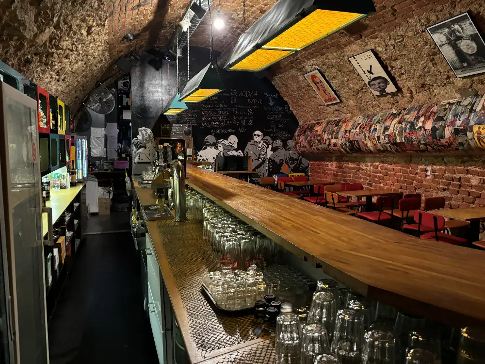 Floriańska piwnica gotowa na wynajem. - Lokal gastronomiczny na wynajem Kraków