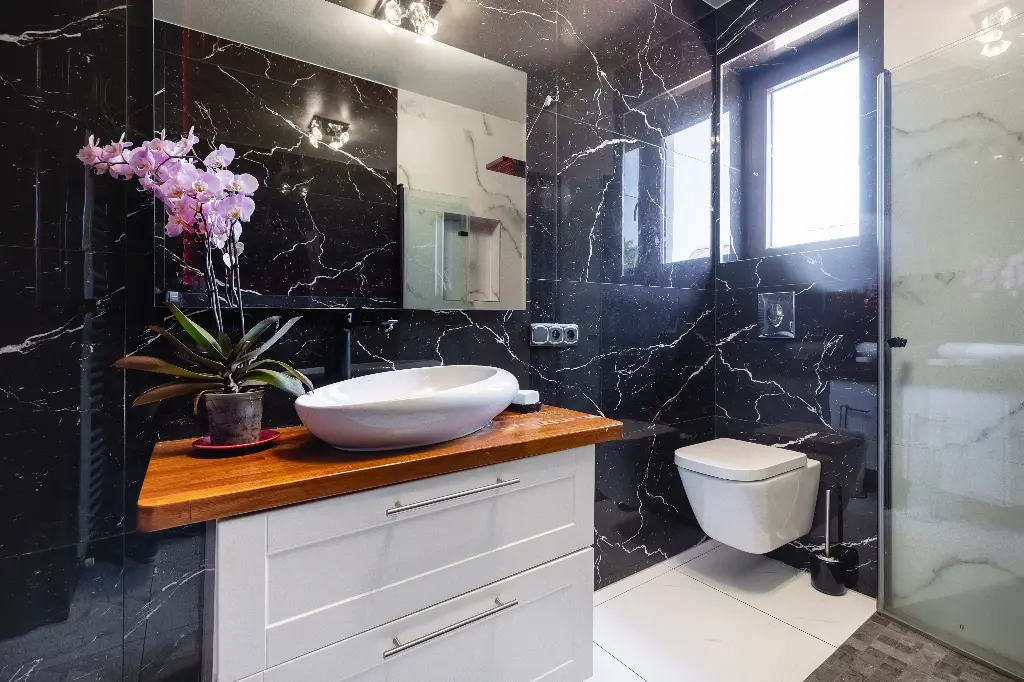 Przestronny dom z basenem i widokiem na góry - Dom w górach na sprzedaż