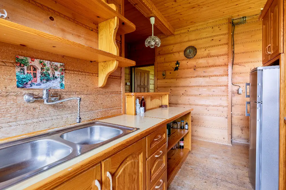 Przestronny dom z dużą działką 42 ary – cisza, natura, wygoda - Dom w górach na sprzedaż