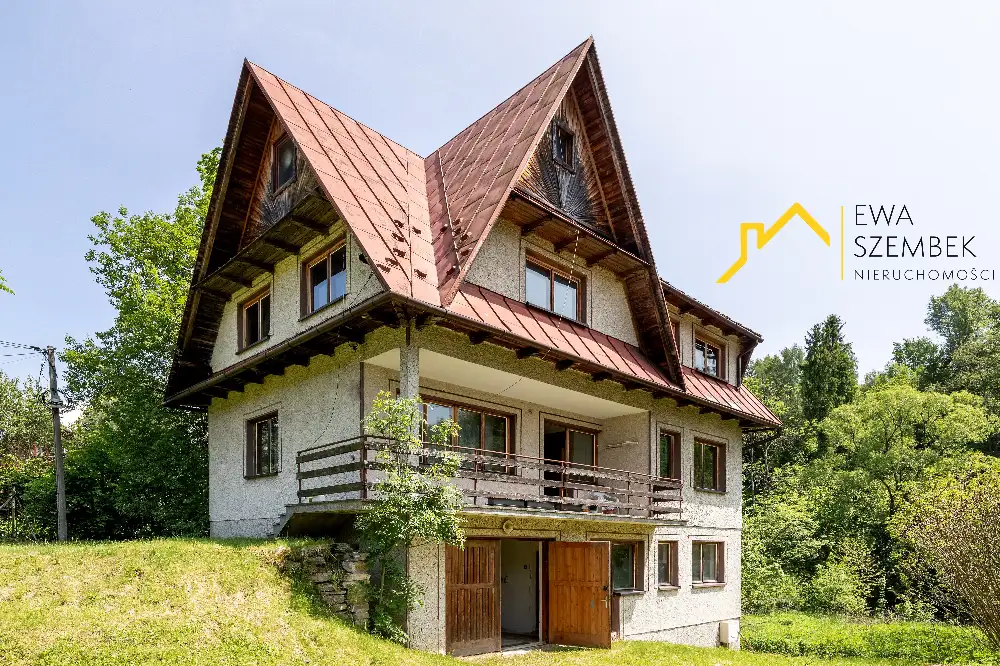 Przestronny dom z dużą działką 42 ary – cisza, natura, wygoda