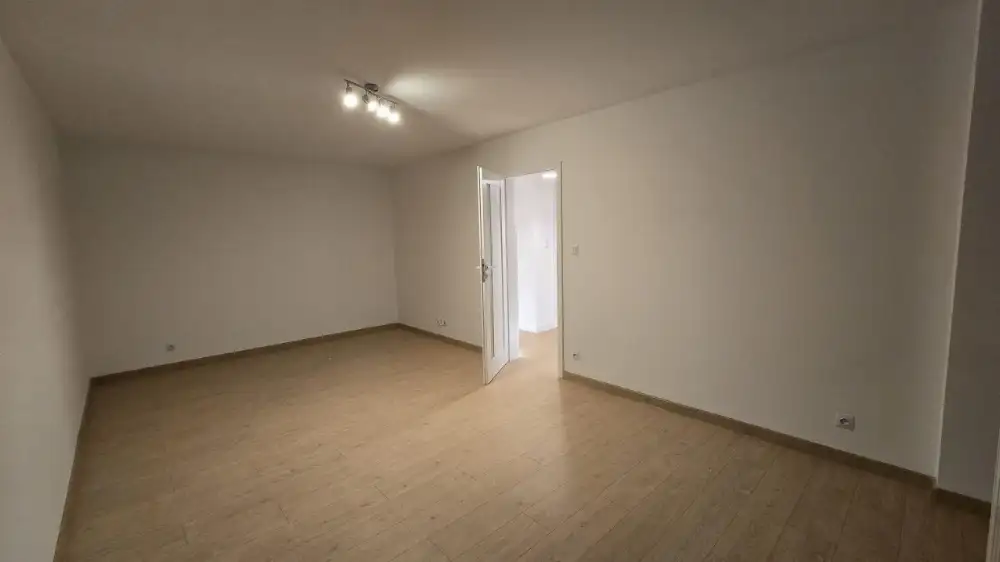 Na sprzedaż 3-pokojowe mieszkanie 68,2 m² z balkonem i piwnicą – po generalnym remoncie - Mieszkanie na sprzedaż Kraków