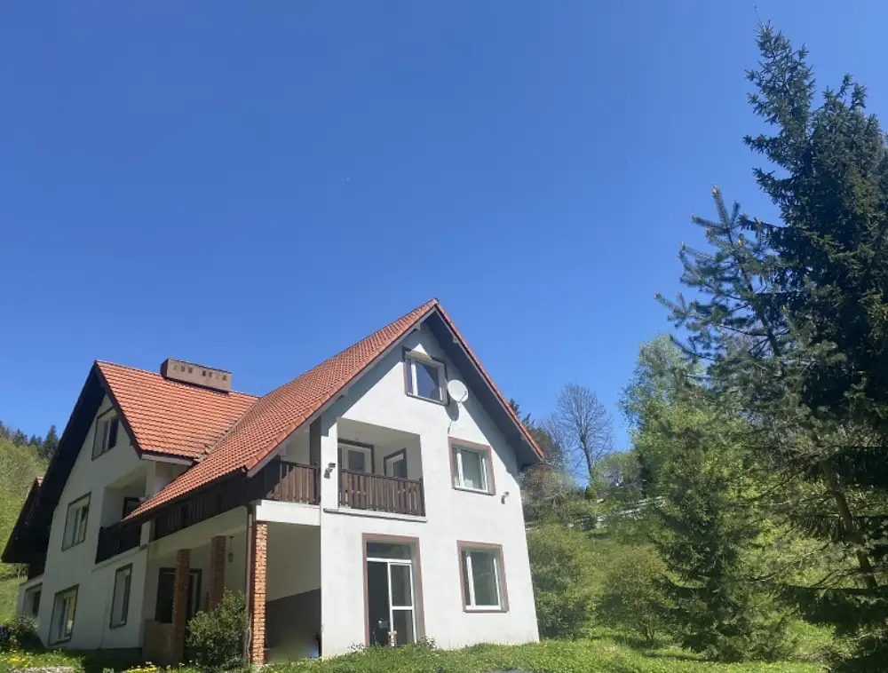 Dom w zielonym zaciszu Szczawy – przy lesie, wśród natury