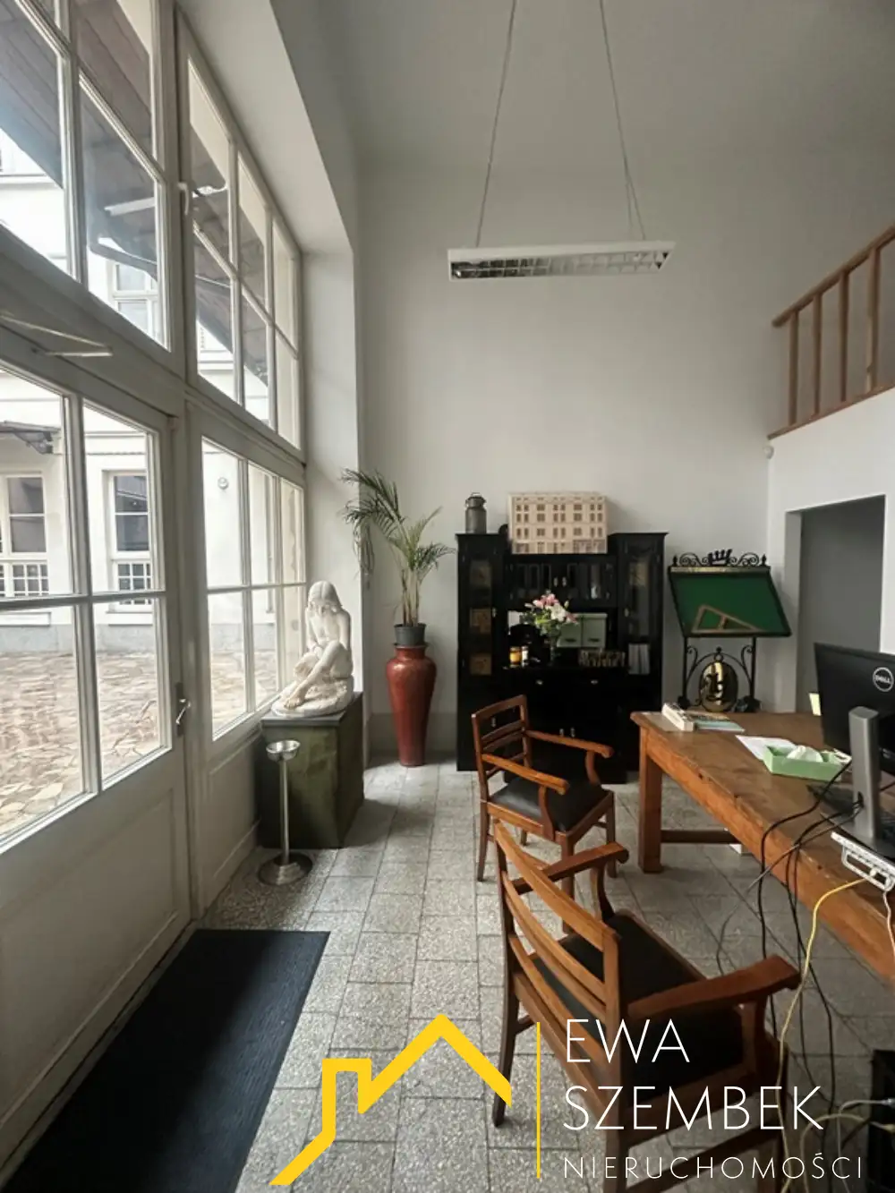 Rynek Główny/ lokal z witryną / 45m2/ dziedziniec - Lokal usługowy na wynajem Kraków
