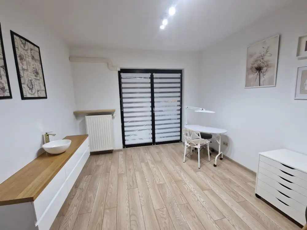 Lokal usługowy 15m2 Stare Miasto, centrum Krakowa, podnajem - Lokal usługowy na wynajem Kraków