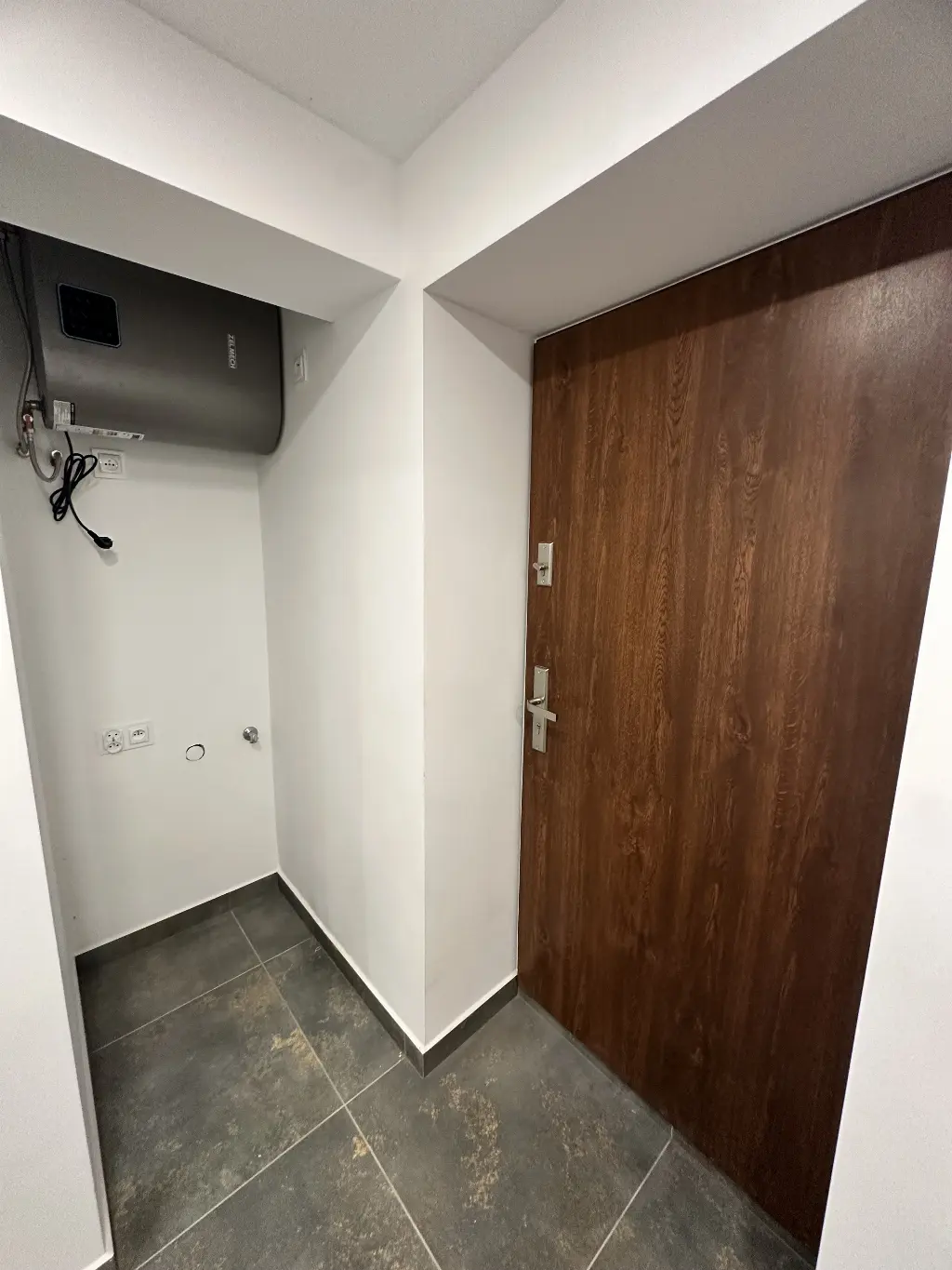 lokal usługowy w przyziemiu/ 17 m2/ Karmelicka - Lokal usługowy na wynajem Kraków