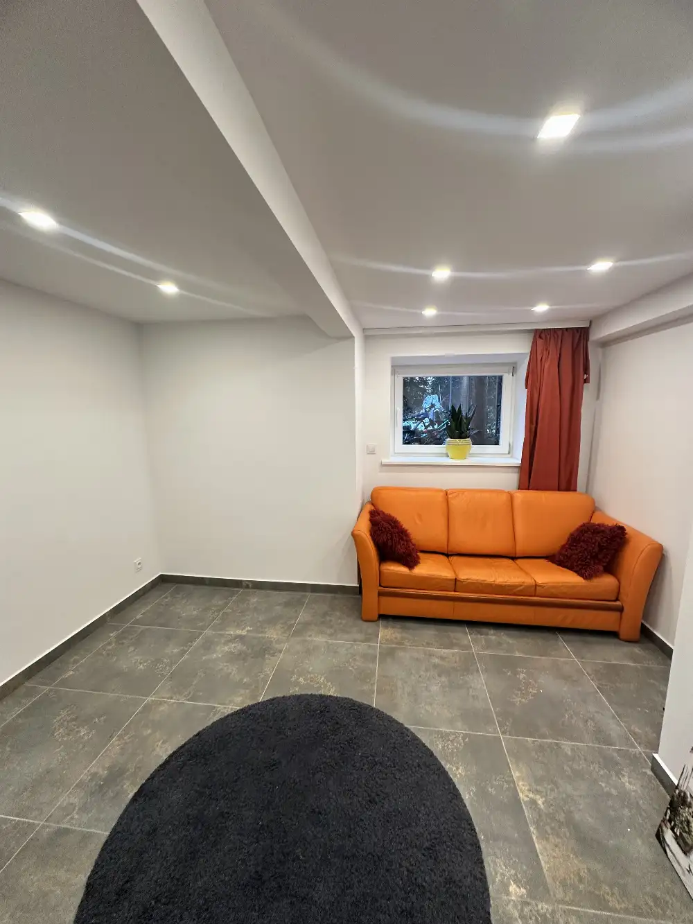 lokal usługowy w przyziemiu/ 17 m2/ Karmelicka - Lokal usługowy na wynajem Kraków