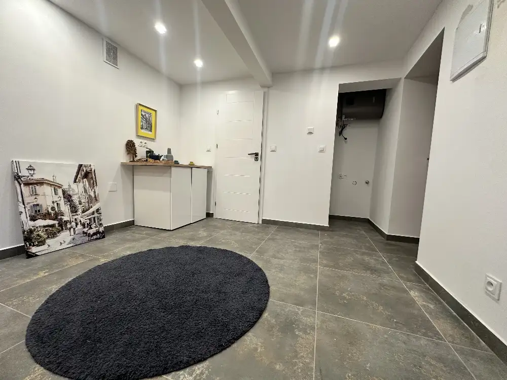 lokal usługowy w przyziemiu/ 17 m2/ Karmelicka - Lokal usługowy na wynajem Kraków