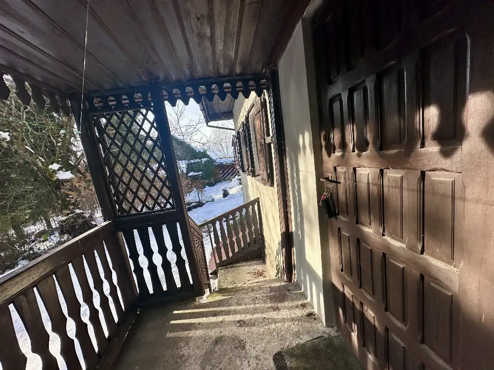 Dom z klimatem w otoczeniu zieleni - Dom w górach na sprzedaż