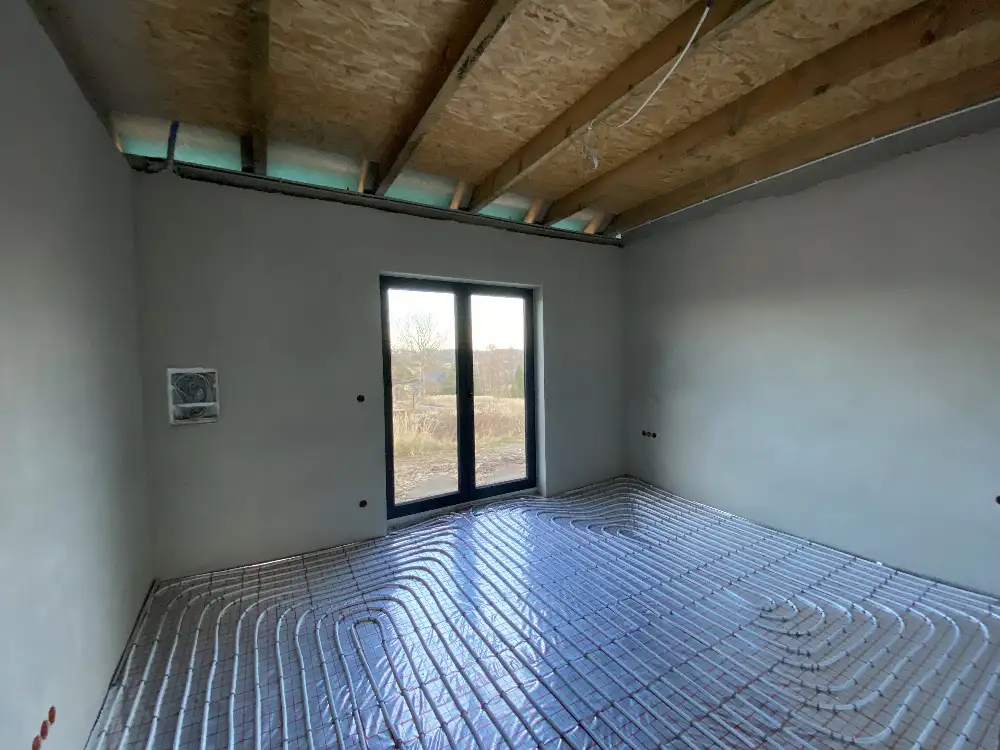 Nowoczesny dom parterowy w stanie deweloperskim - Dom w górach na sprzedaż