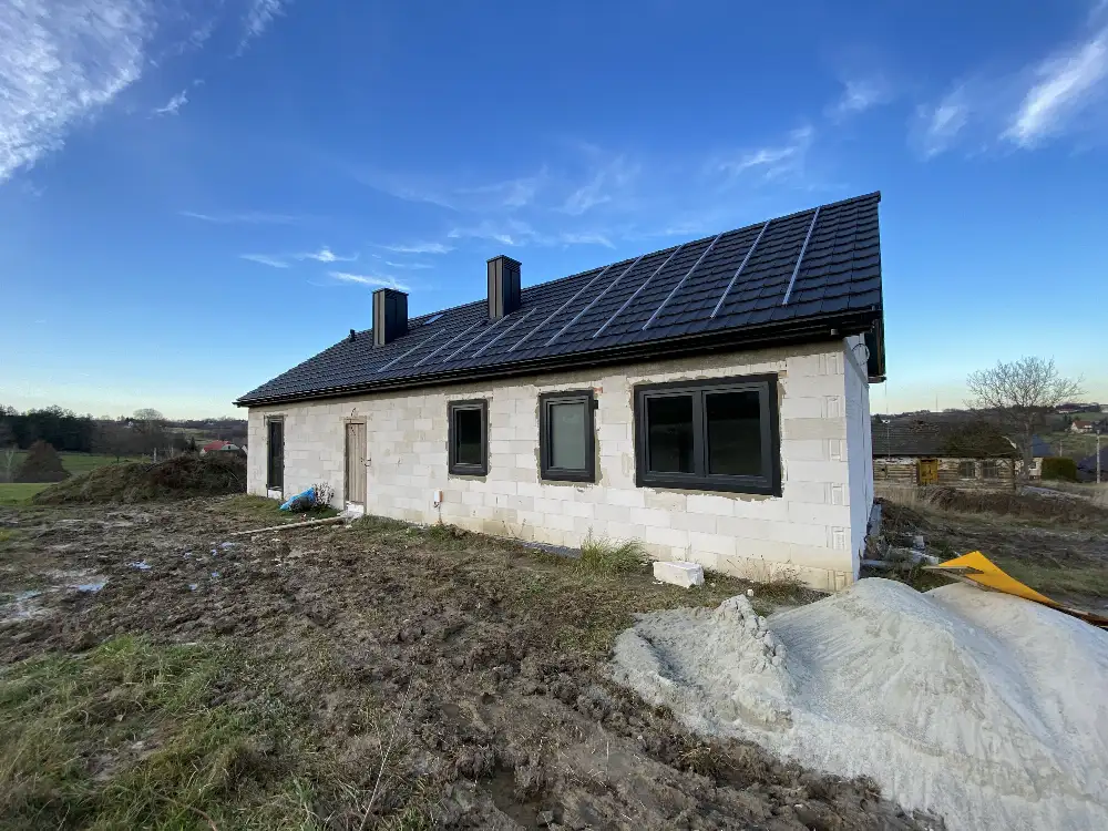 Nowoczesny dom parterowy w stanie deweloperskim - Dom w górach na sprzedaż