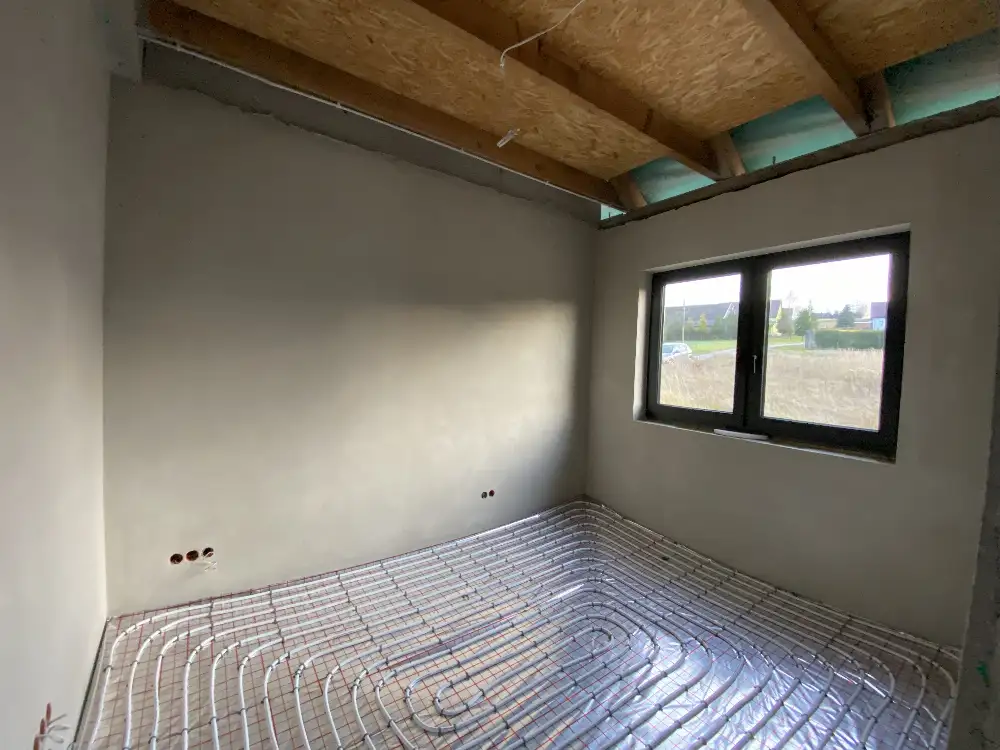 Nowoczesny dom parterowy w stanie deweloperskim - Dom w górach na sprzedaż