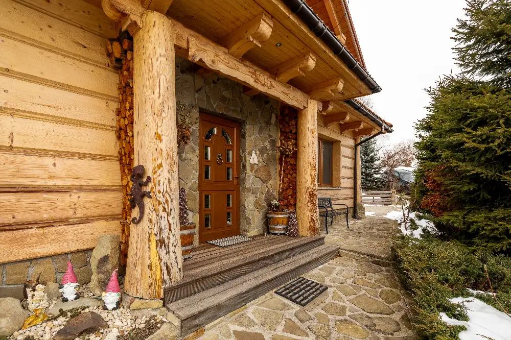 Dom pod lasem w sercu Beskidu – cisza widok