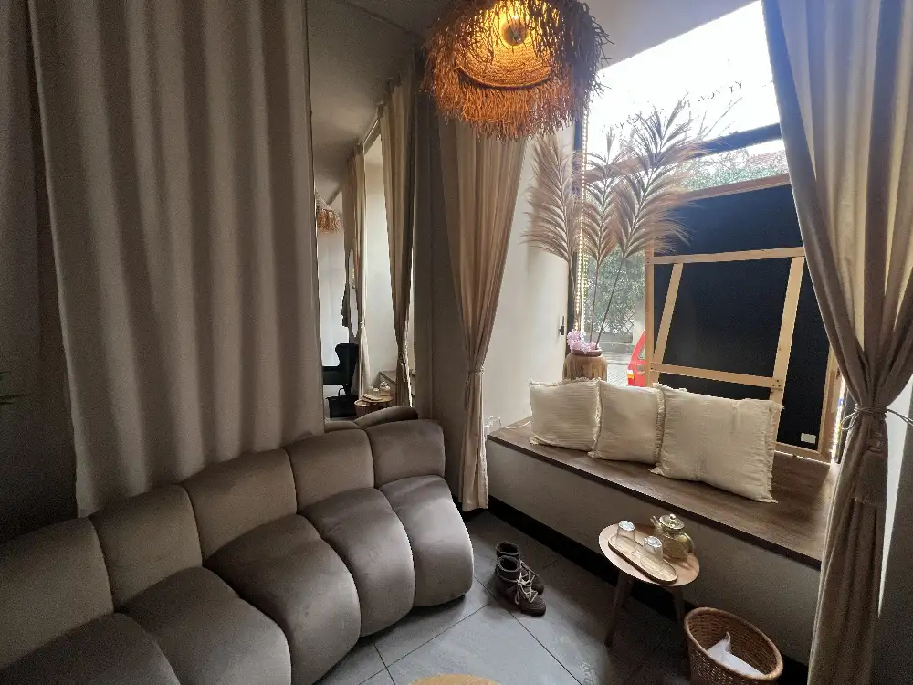 Lokal usługowy 90m2 front witryna parter Stare Miasto, ok. Rynek Główny