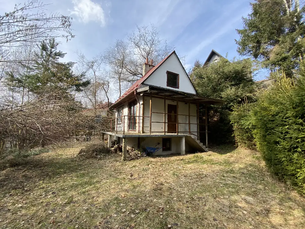 Dom z potencjałem – natura, spokój i możliwości