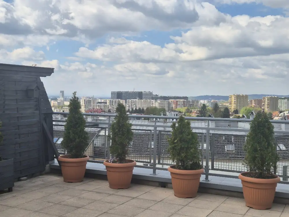 Prądnik Czerwony / ok. os. Oświecenia  4 pokoje , widokowy taras 53m2, garaż podziemny