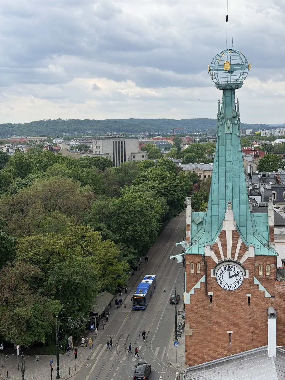 Wyjątkowy lokal na 9. piętrze z panoramicznym widokiem | Centrum Krakowa, ok. Plant, ul. Basztowa