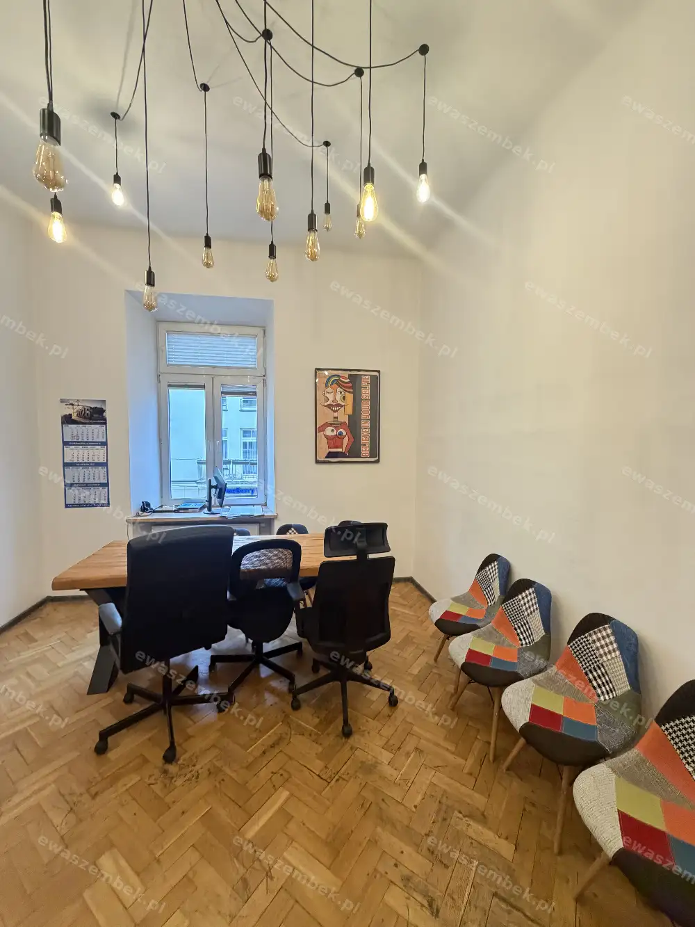 Kazimierz/ Plac Wolnica/ Przestronny lokal usługowy/ 1 piętro