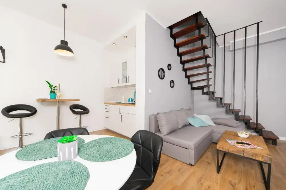 Stare Miasto / Kazimierz/ ul. Starowiślna , 49m2, 3 pokoje, III piętro, dwupoziomowe